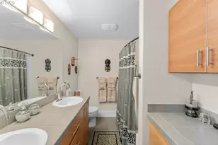 780 NW 118th Ave, Portland, OR 97229 - Photo 26