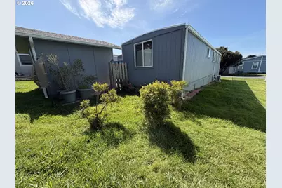 94120 Strahan St #58, Gold Beach, OR 97444 - Photo 18