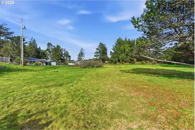 1345 Sanford St, Coos Bay, OR 97420 - Photo 40