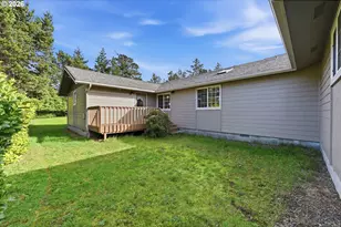 1345 Sanford St, Coos Bay, OR 97420 - Photo 38