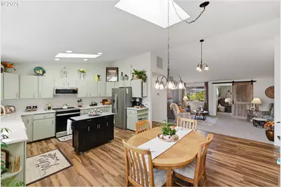 1345 Sanford St, Coos Bay, OR 97420 - Photo 16