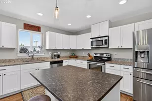 2325 E 16th St, The Dalles, OR 97058 - Photo 4