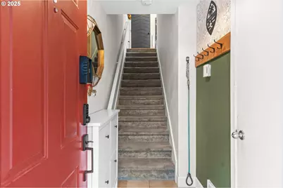 8655 N Crawford St, Portland, OR 97203 - Photo 2