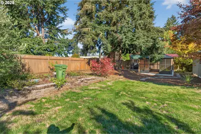 17928 Royal Ct, Lake Oswego, OR 97035 - Photo 38