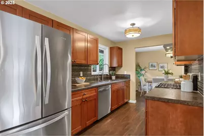 17928 Royal Ct, Lake Oswego, OR 97035 - Photo 12