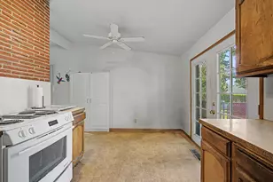 1620 NE 201st Ave, Fairview, OR 97024 - Photo 14