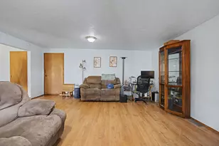 1620 NE 201st Ave, Fairview, OR 97024 - Photo 6