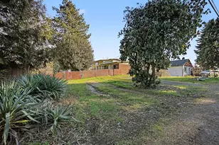 1620 NE 201st Ave, Fairview, OR 97024 - Photo 42