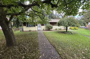 14737 SW Hall Blvd, Tigard, OR 97224 - Photo 2