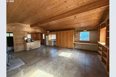 15 Geer Cir, Port Orford, OR 97465 - Photo 4