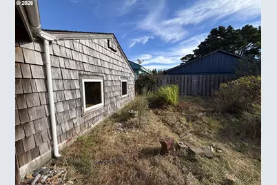 15 Geer Cir, Port Orford, OR 97465 - Photo 18