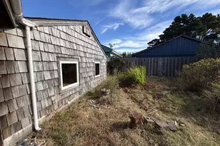 15 Geer Cir, Port Orford, OR 97465 - Photo 18