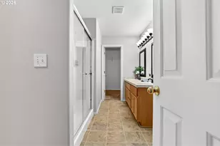 2571 Graystone Dr, Woodburn, OR 97071 - Photo 10