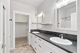 699 Kaitlin Ln, Medford, OR 97501 - Photo 28