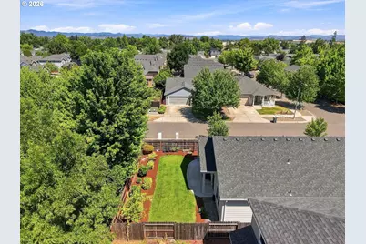 699 Kaitlin Ln, Medford, OR 97501 - Photo 42