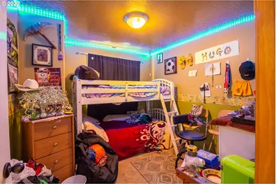 2719 SE 136th Pl, Portland, OR 97236 - Photo 18