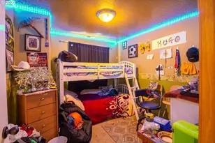 2719 SE 136th Pl, Portland, OR 97236 - Photo 18