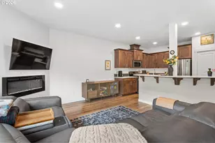 808 S 23rd Ave, Cornelius, OR 97113 - Photo 8