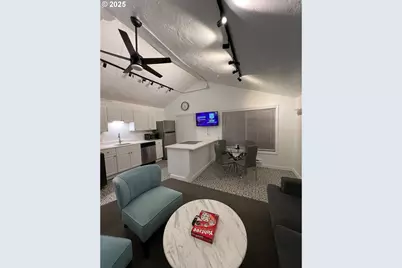 734 E 14th Ave, Eugene, OR 97401 - Photo 10