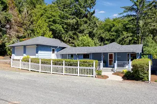 715 N Laurel St, Cannon Beach, OR 97110 - Photo 2