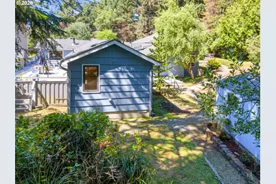 715 N Laurel St, Cannon Beach, OR 97110 - Photo 44