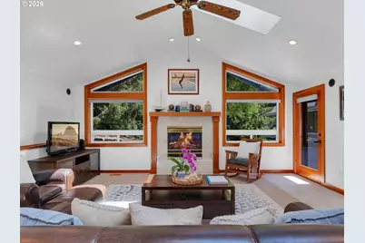 715 N Laurel St, Cannon Beach, OR 97110 - Photo 22