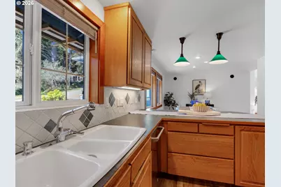 715 N Laurel St, Cannon Beach, OR 97110 - Photo 16