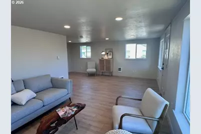 2345 F St, Springfield, OR 97477 - Photo 12