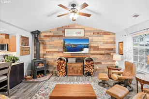 635 Valley Vista St, Sutherlin, OR 97479 - Photo 6