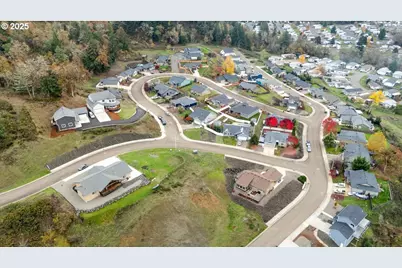 635 Valley Vista St, Sutherlin, OR 97479 - Photo 26