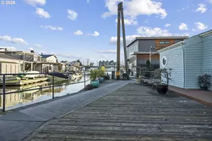 252 N Tomahawk Dr, Portland, OR 97217 - Photo 26