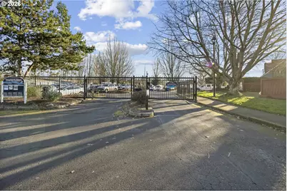 252 N Tomahawk Drive, Portland, OR 97217 - Photo 34