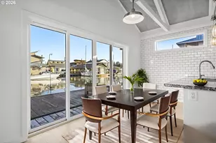 252 N Tomahawk Dr, Portland, OR 97217 - Photo 4