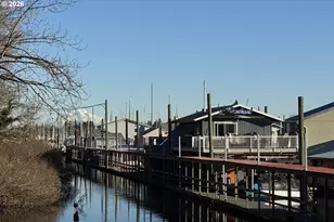 252 N Tomahawk Dr, Portland, OR 97217 - Photo 38