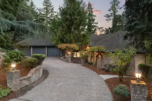 18520 Delenka Ln, Lake Oswego, OR 97034 - Photo 1