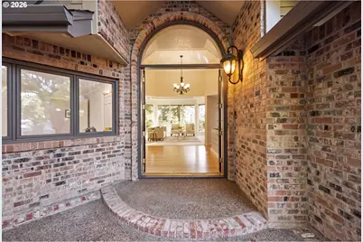 18520 Delenka Ln, Lake Oswego, OR 97034 - Photo 8
