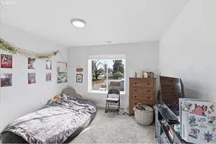 847 W Oak St, Lebanon, OR 97355 - Photo 16