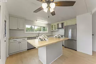 570 N 10th Ave, Cornelius, OR 97113 - Photo 6