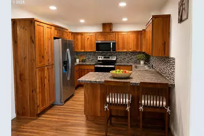 171 E Roosevelt St, Carlton, OR 97111 - Photo 4