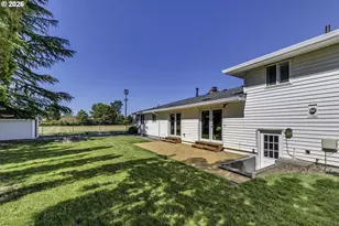 704 NE Linden Ave, Hillsboro, OR 97124 - Photo 34