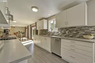 704 NE Linden Ave, Hillsboro, OR 97124 - Photo 14
