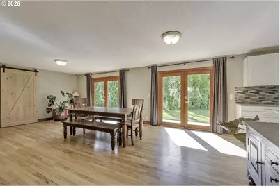 704 NE Linden Ave, Hillsboro, OR 97124 - Photo 10