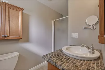 704 NE Linden Ave, Hillsboro, OR 97124 - Photo 18