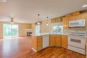 11513 NE 32nd St, Vancouver, WA 98682 - Photo 2