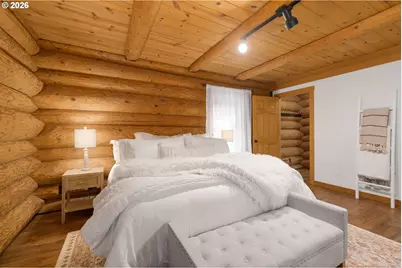 7833 SW Larch St, Portland, OR 97223 - Photo 14