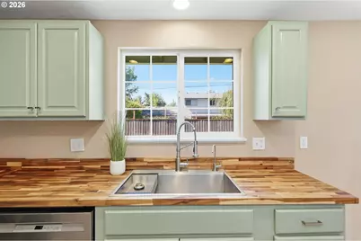 1705 Brewer Ave, Eugene, OR 97401 - Photo 14
