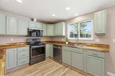 1705 Brewer Ave, Eugene, OR 97401 - Photo 12
