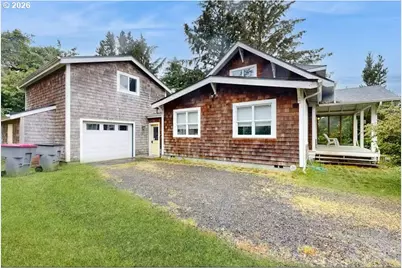 641 D St, Gearhart, OR 97138 - Photo 2