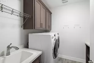 1285 S Fieldcrest Dr, Ridgefield, WA 98642 - Photo 14
