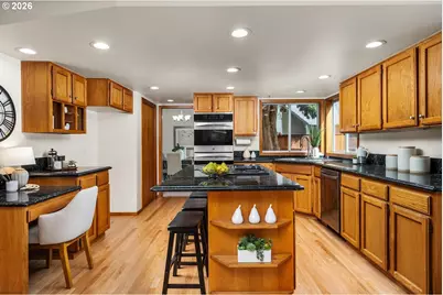 5525 NW Peregrine Pl, Portland, OR 97229 - Photo 12